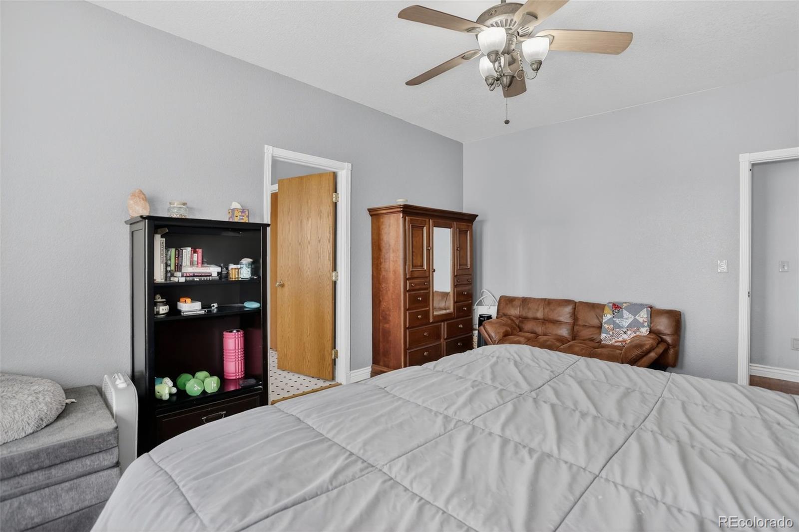 MLS Image #20 for 59956 e commanche way,strasburg, Colorado