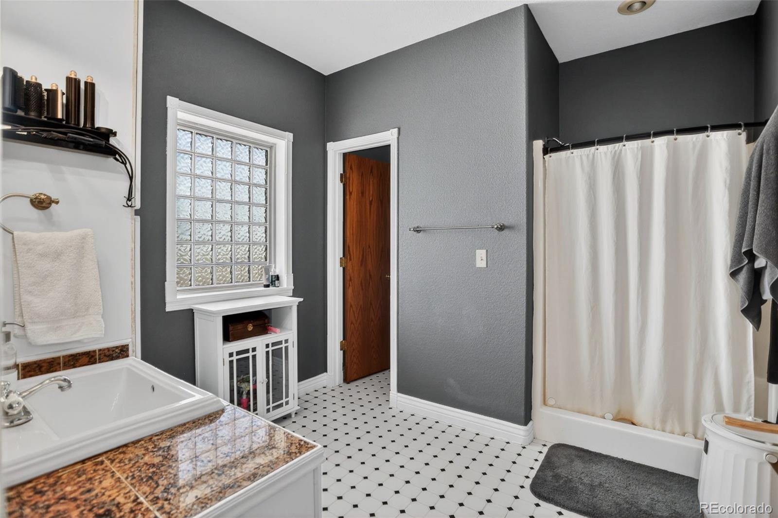MLS Image #21 for 59956 e commanche way,strasburg, Colorado