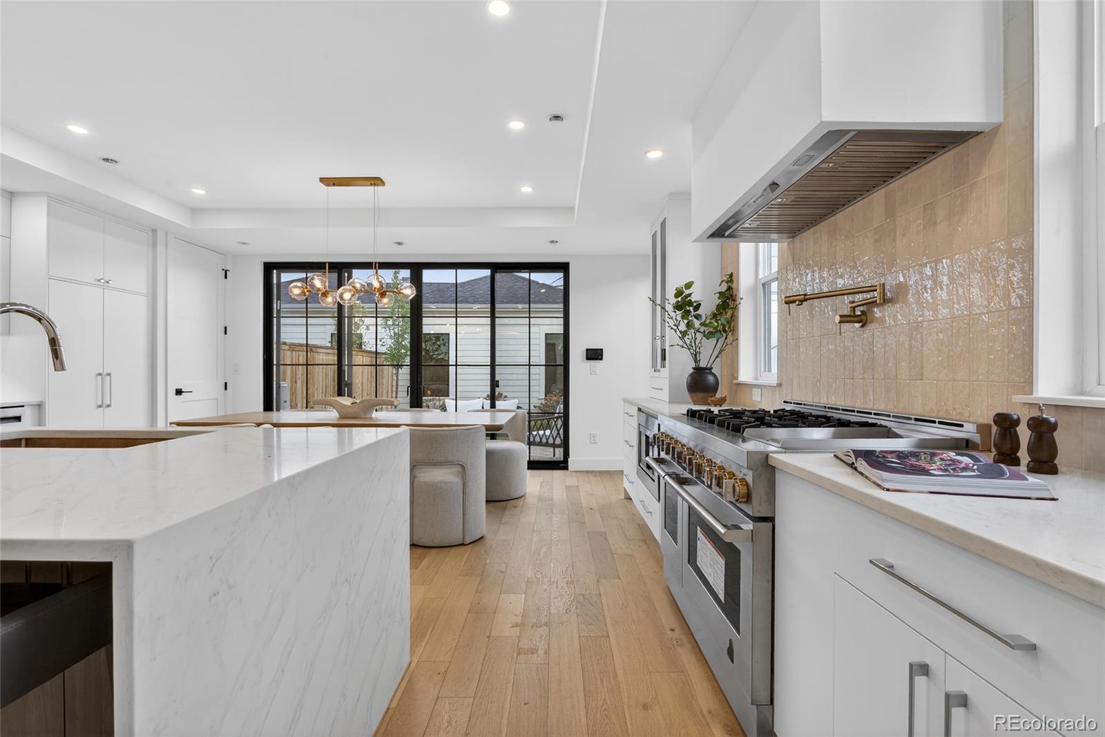 MLS Image #18 for 2362 s acoma street,denver, Colorado