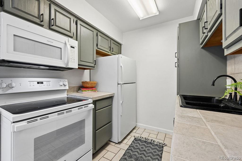 MLS Image #11 for 12155 e ford avenue ,aurora, Colorado