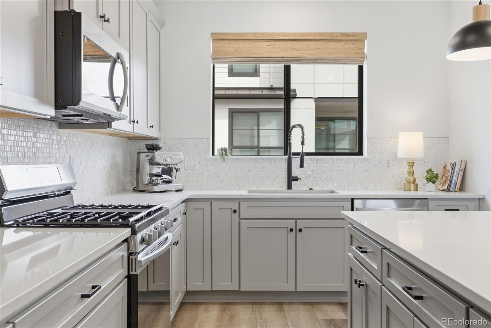 MLS Image #5 for 2048 s holly street,denver, Colorado
