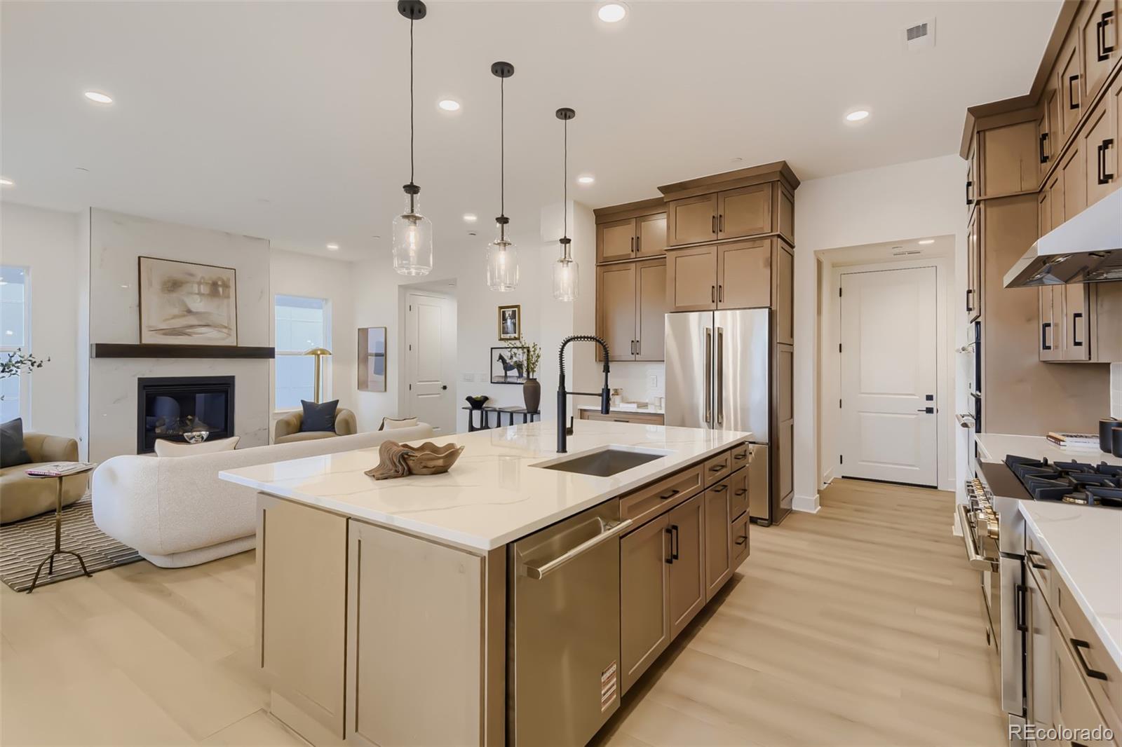 MLS Image #4 for 7716 s irving street,littleton, Colorado