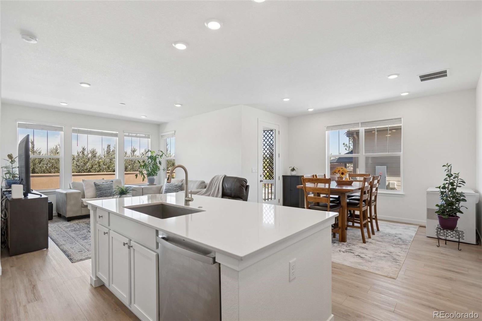 MLS Image #6 for 15979  xanthia way,thornton, Colorado