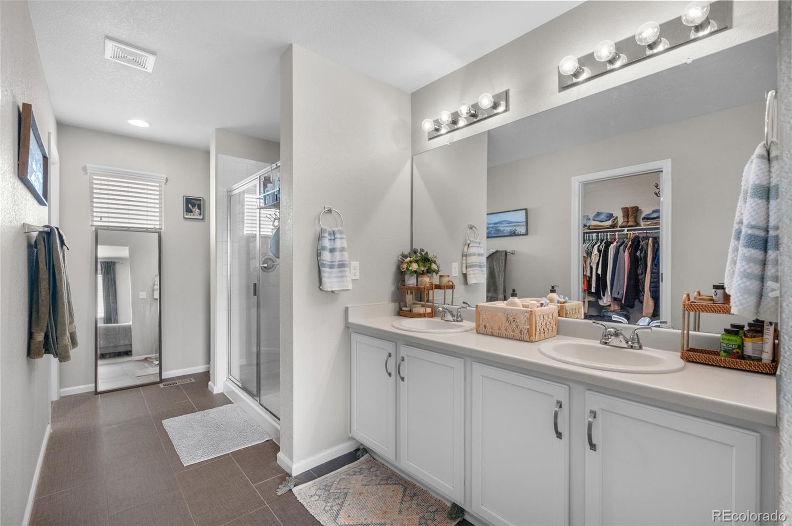 MLS Image #13 for 240 s langdale court,aurora, Colorado