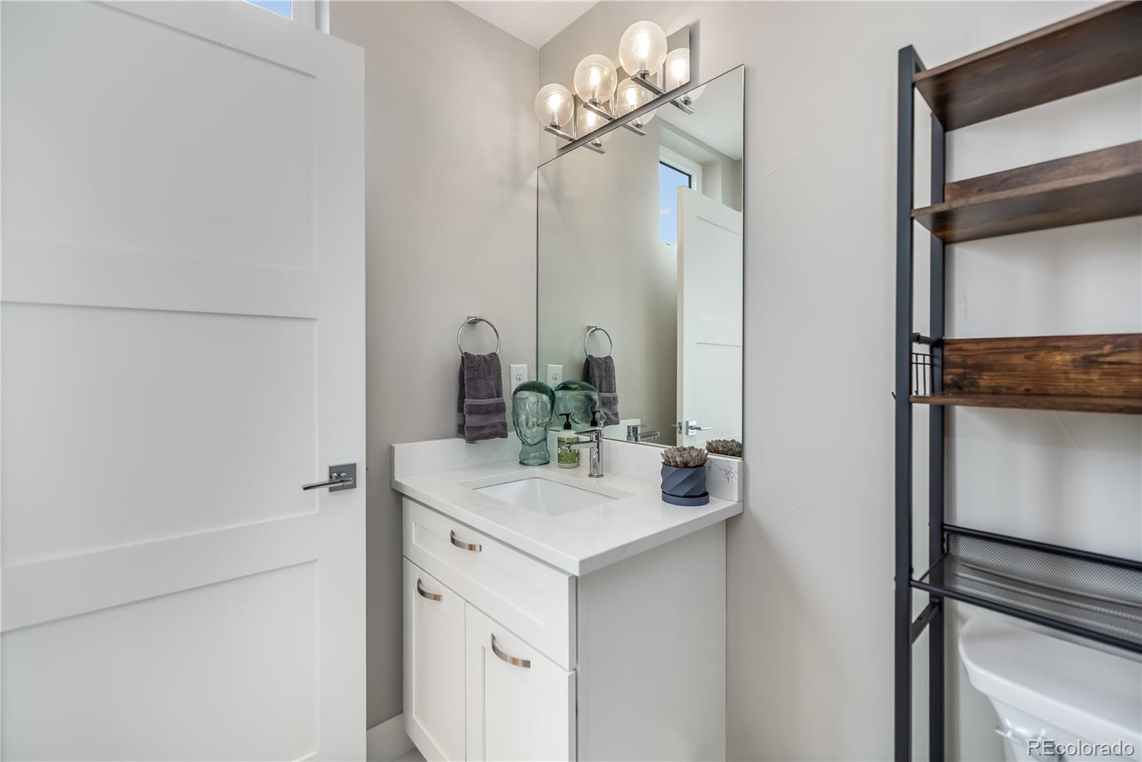 MLS Image #11 for 1728  hooker street,denver, Colorado