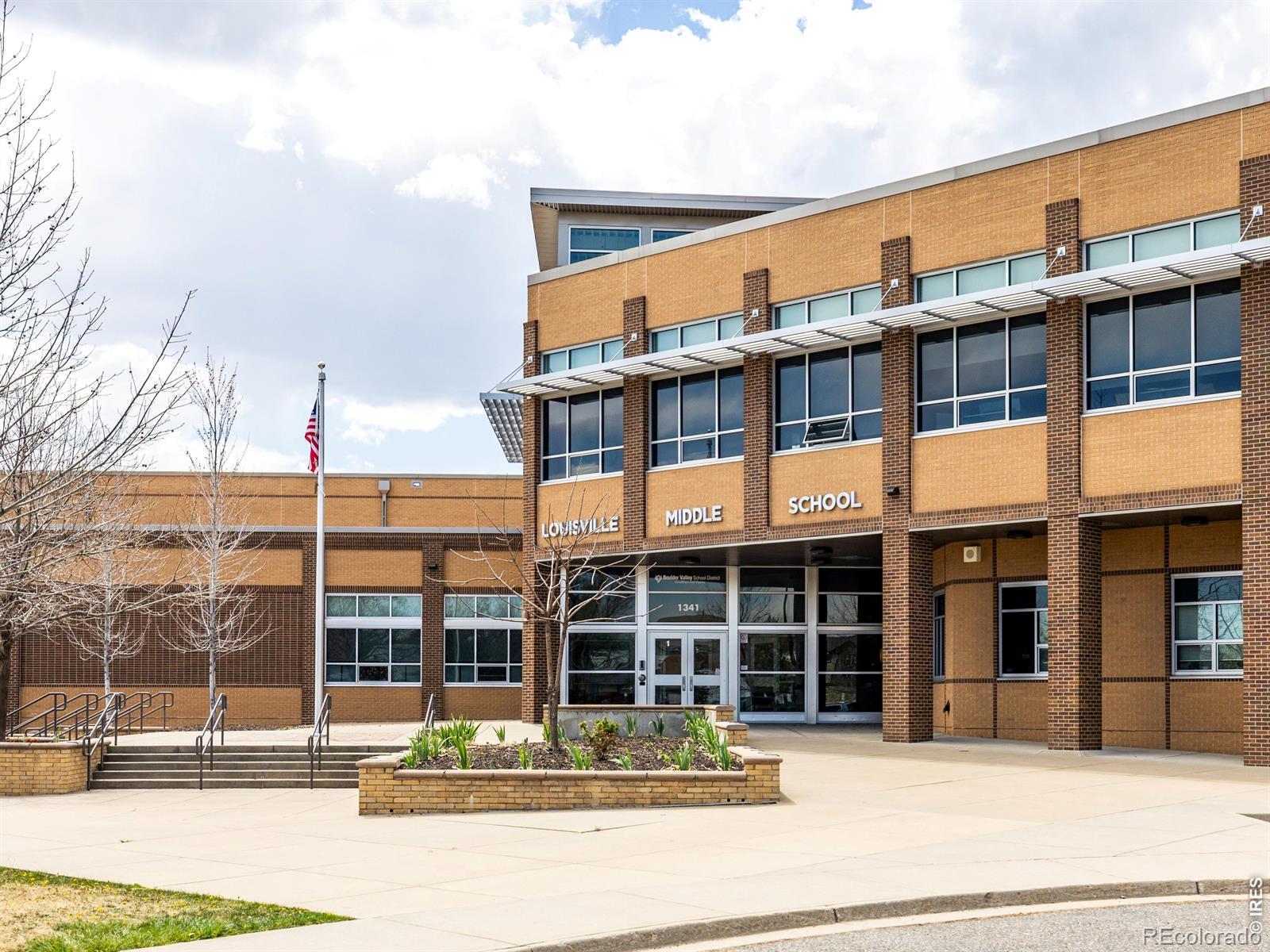 MLS Image #49 for 544  leader circle,louisville, Colorado