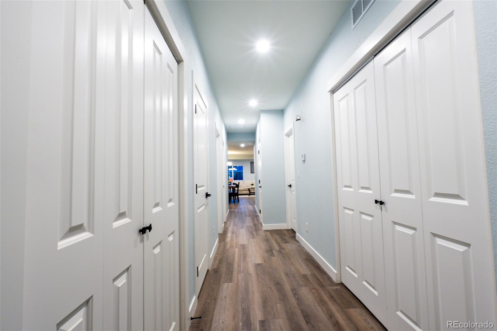 MLS Image #14 for 1450  syracuse street,denver, Colorado