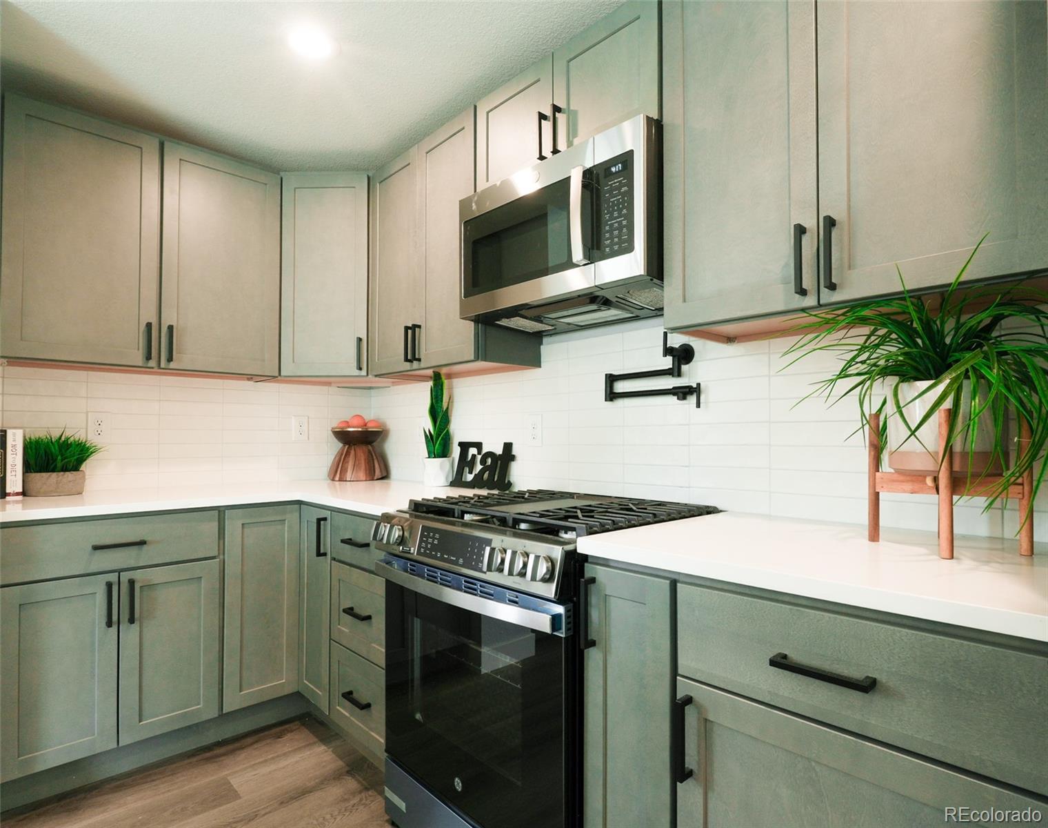 MLS Image #7 for 1450  syracuse street,denver, Colorado