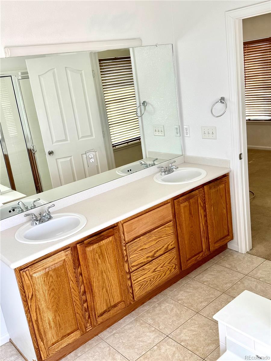 MLS Image #17 for 5553  jebel court,denver, Colorado
