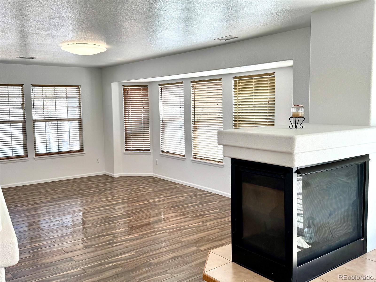 MLS Image #5 for 5553  jebel court,denver, Colorado