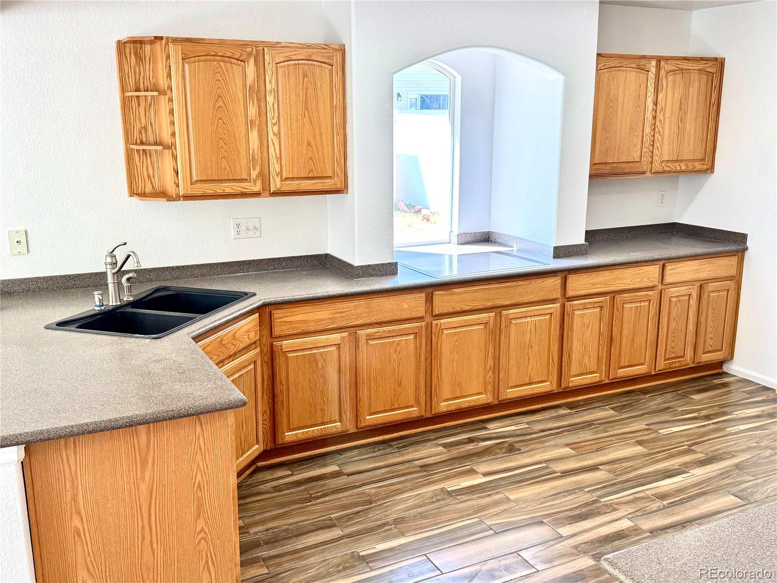 MLS Image #7 for 5553  jebel court,denver, Colorado