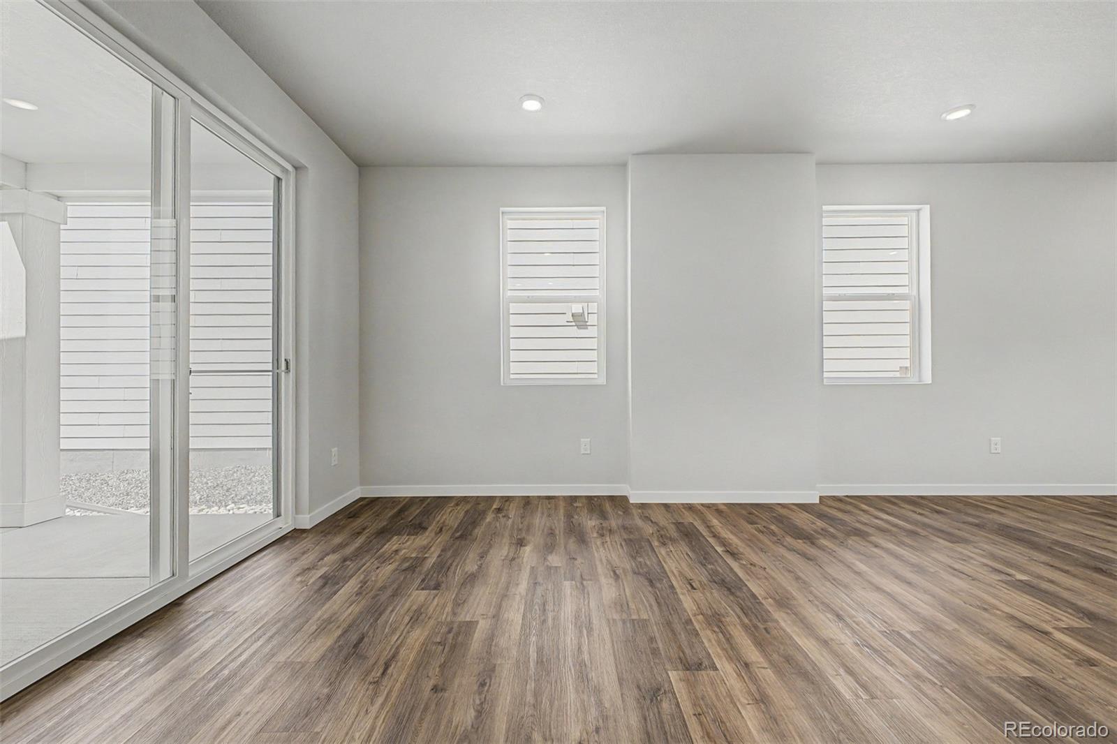 MLS Image #17 for 5804 n perth street,aurora, Colorado