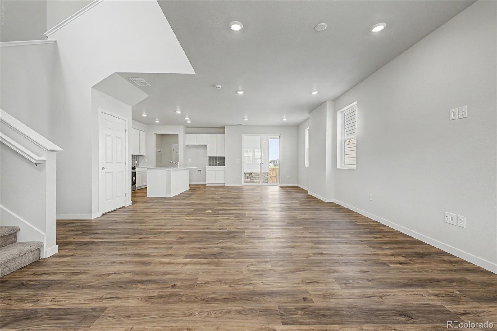 MLS Image #8 for 5804 n perth street,aurora, Colorado