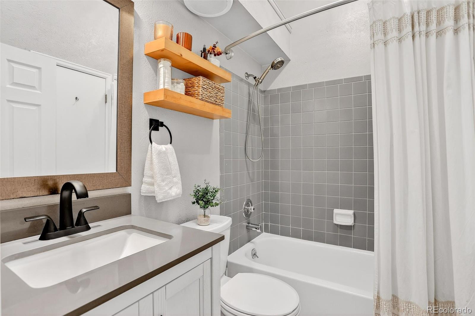 MLS Image #18 for 8698 w plymouth avenue,littleton, Colorado