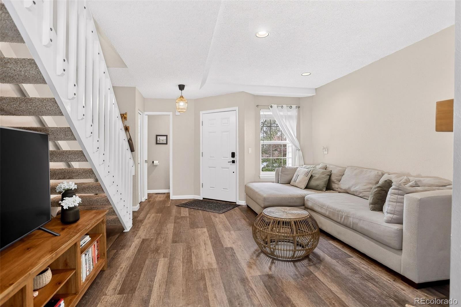 MLS Image #4 for 8698 w plymouth avenue,littleton, Colorado