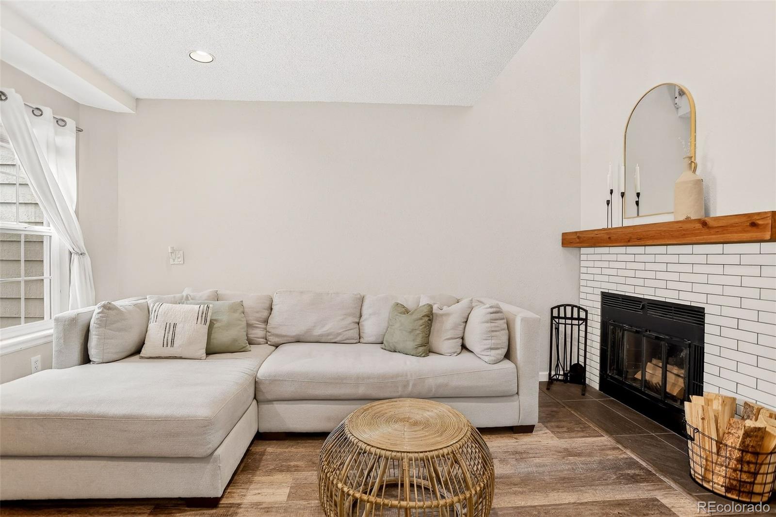 MLS Image #5 for 8698 w plymouth avenue,littleton, Colorado