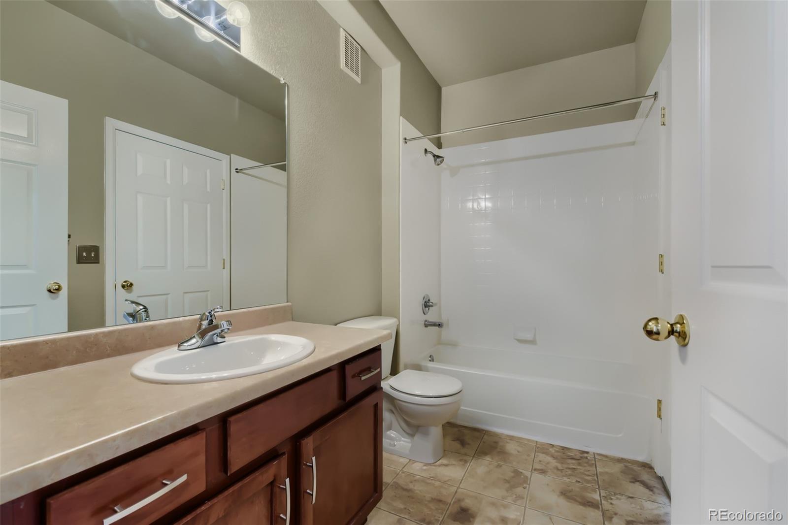 MLS Image #8 for 8481 w union avenue,littleton, Colorado
