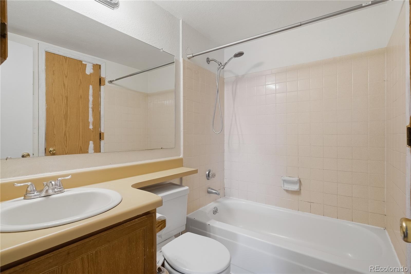 MLS Image #8 for 992 s dearborn way,aurora, Colorado