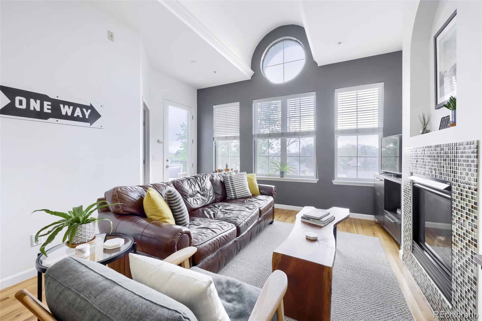 MLS Image #8 for 1489  steele street,denver, Colorado