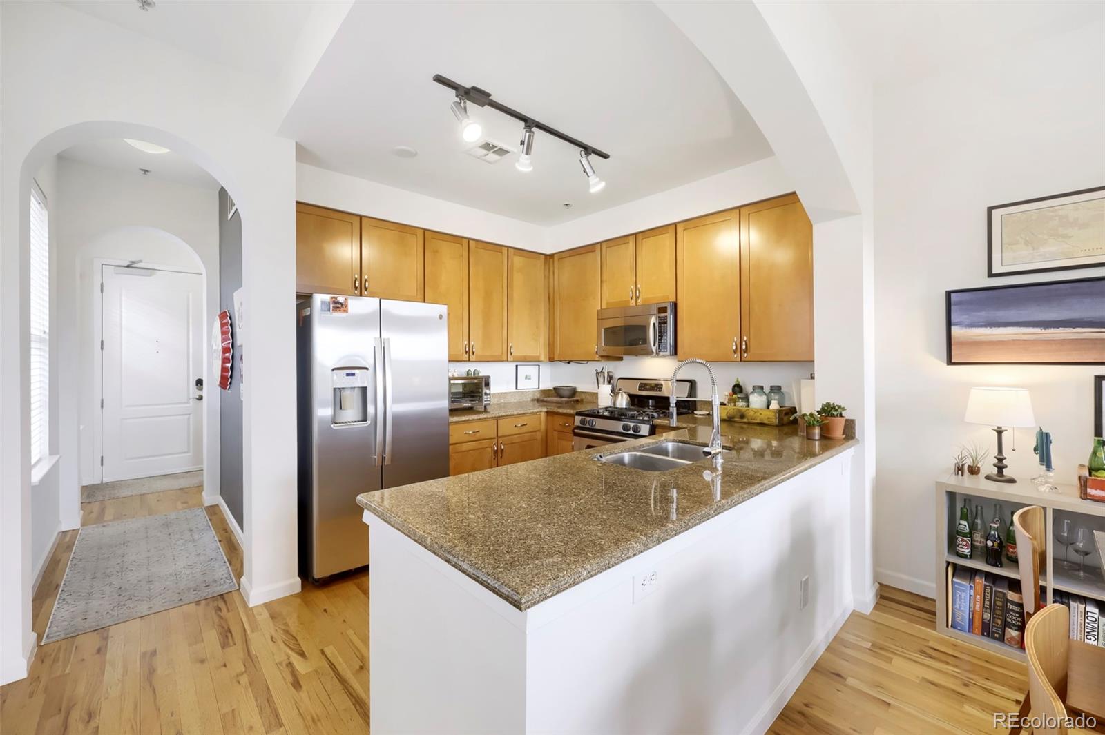 MLS Image #9 for 1489  steele street,denver, Colorado