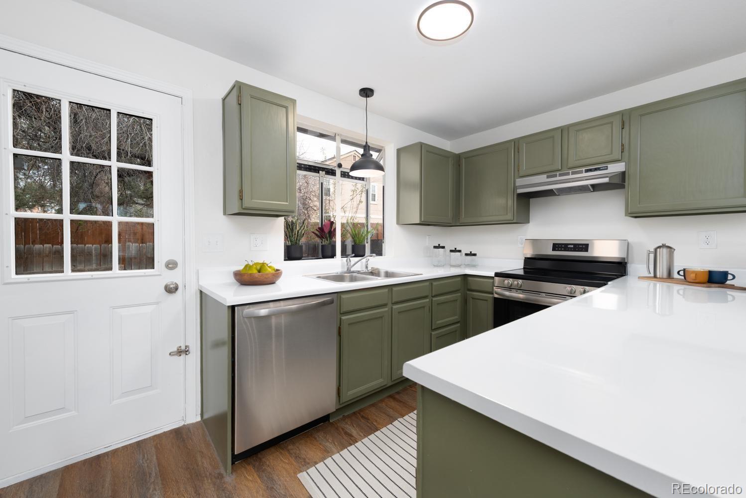 MLS Image #10 for 4501 s crystal way,aurora, Colorado