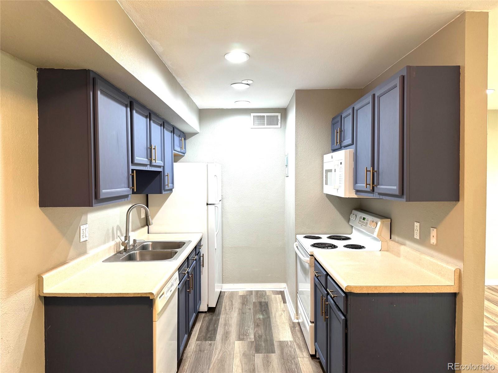 MLS Image #3 for 10211  ura lane 4-107,thornton, Colorado