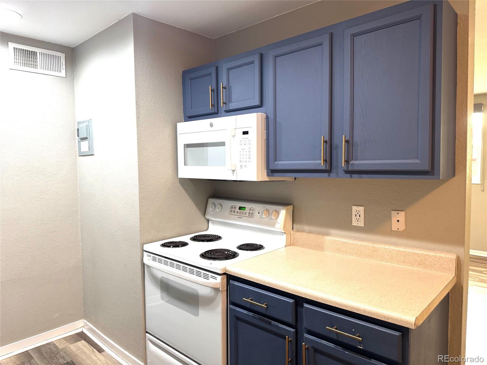 MLS Image #5 for 10211  ura lane 4-107,thornton, Colorado