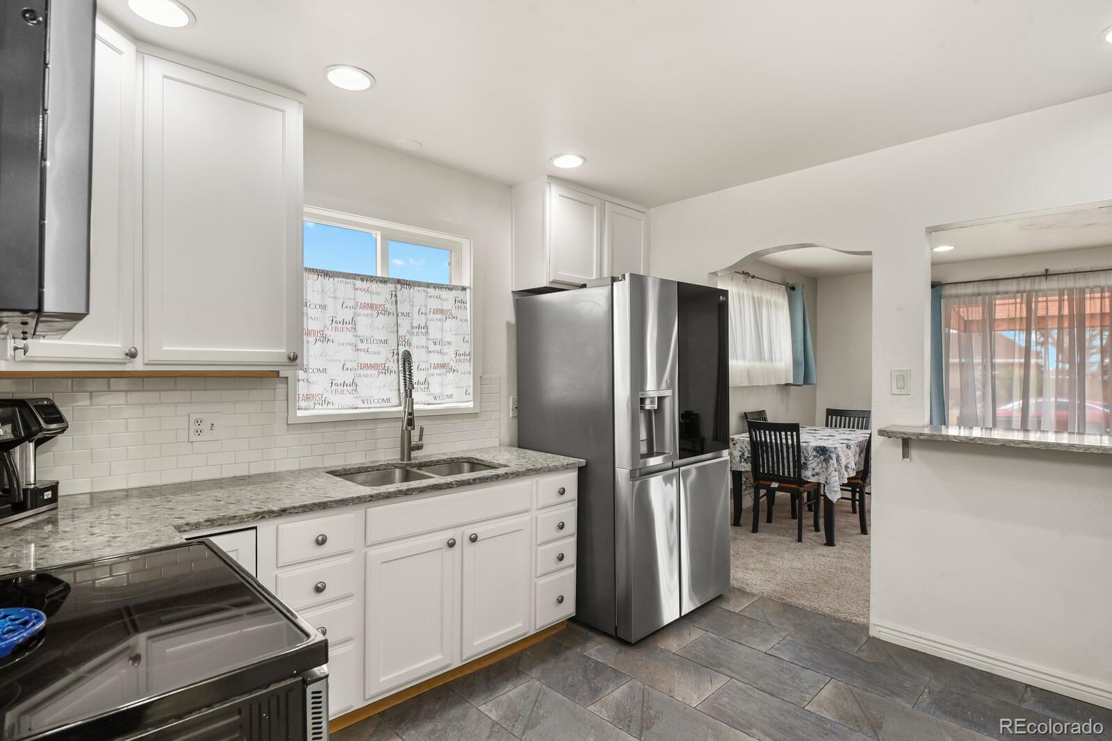 MLS Image #11 for 7201  avrum drive,denver, Colorado