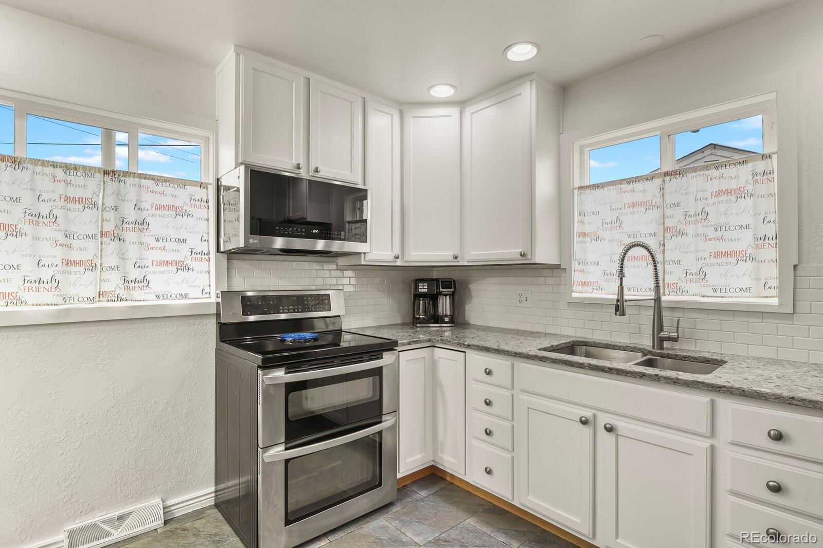 MLS Image #13 for 7201  avrum drive,denver, Colorado