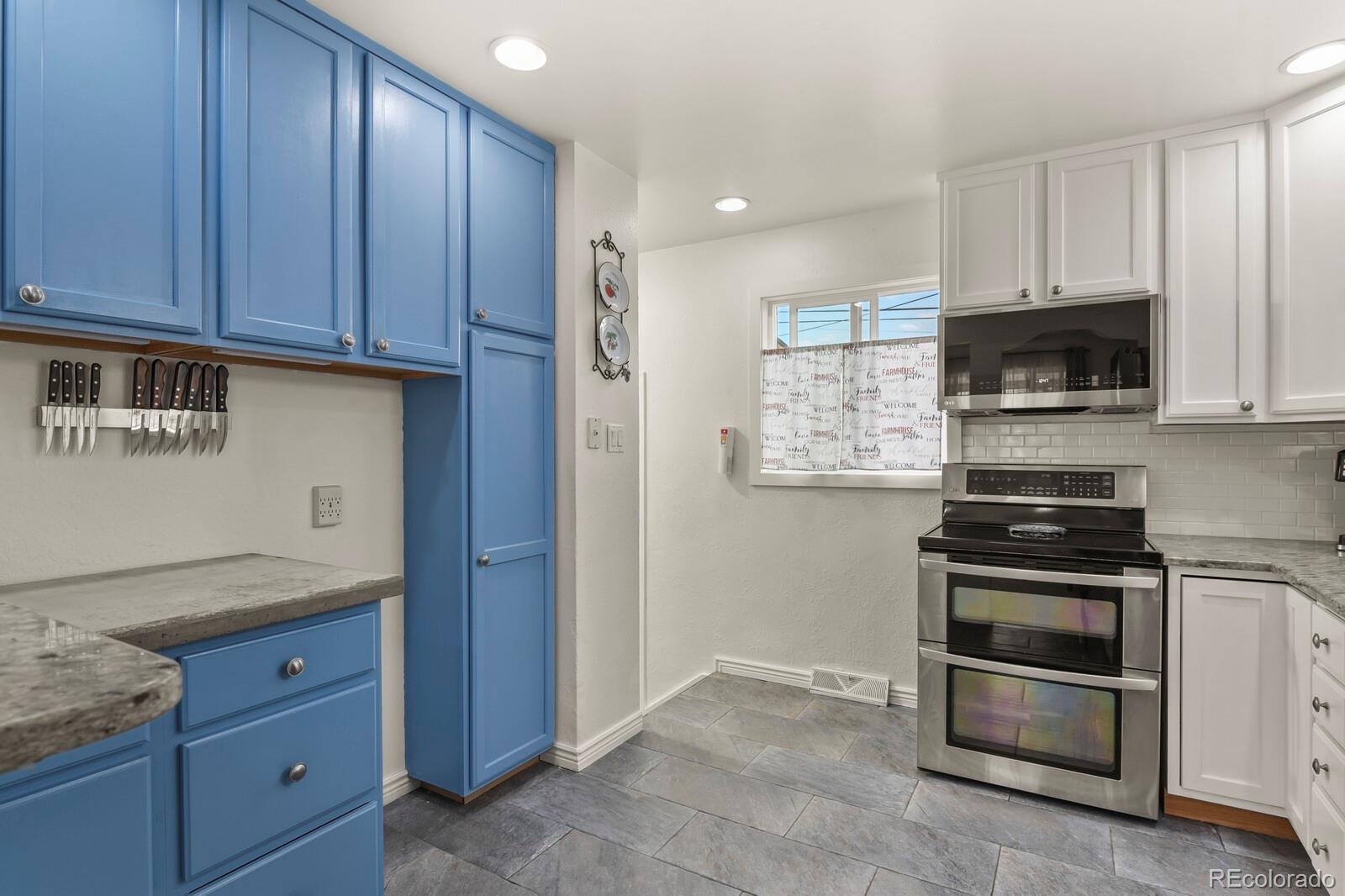 MLS Image #14 for 7201  avrum drive,denver, Colorado
