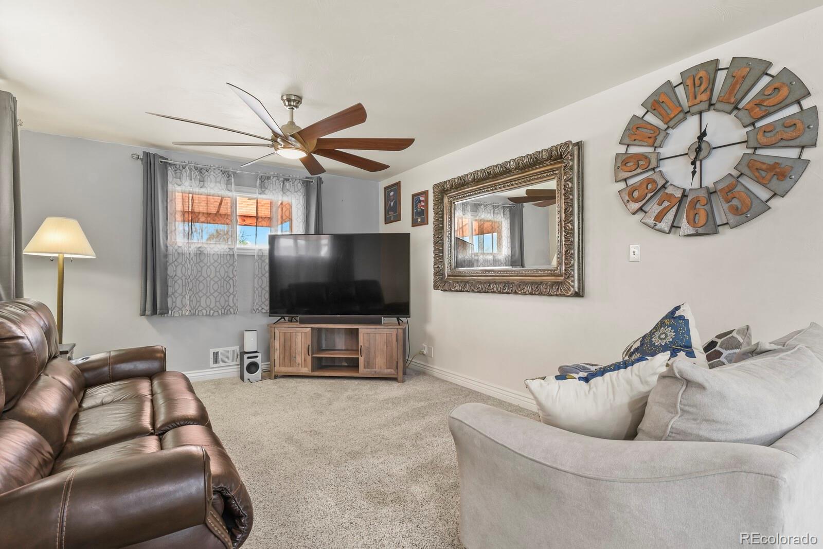 MLS Image #4 for 7201  avrum drive,denver, Colorado