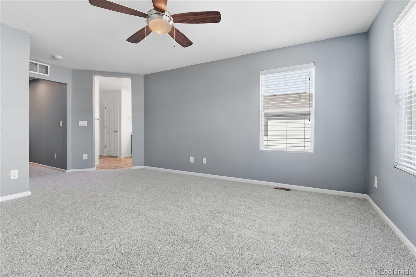MLS Image #10 for 16148 e elk drive,denver, Colorado