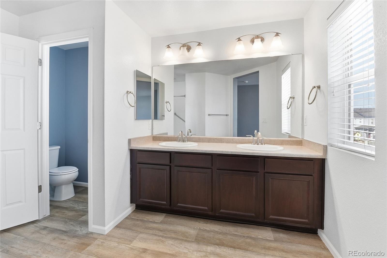 MLS Image #12 for 16148 e elk drive,denver, Colorado