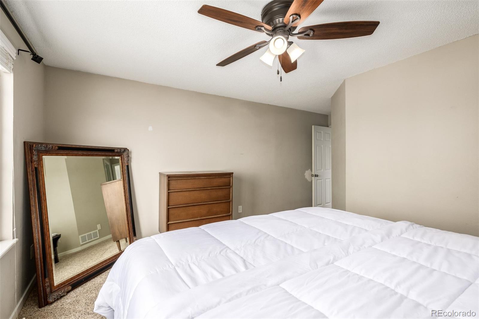 MLS Image #23 for 1116 s rifle circle,aurora, Colorado