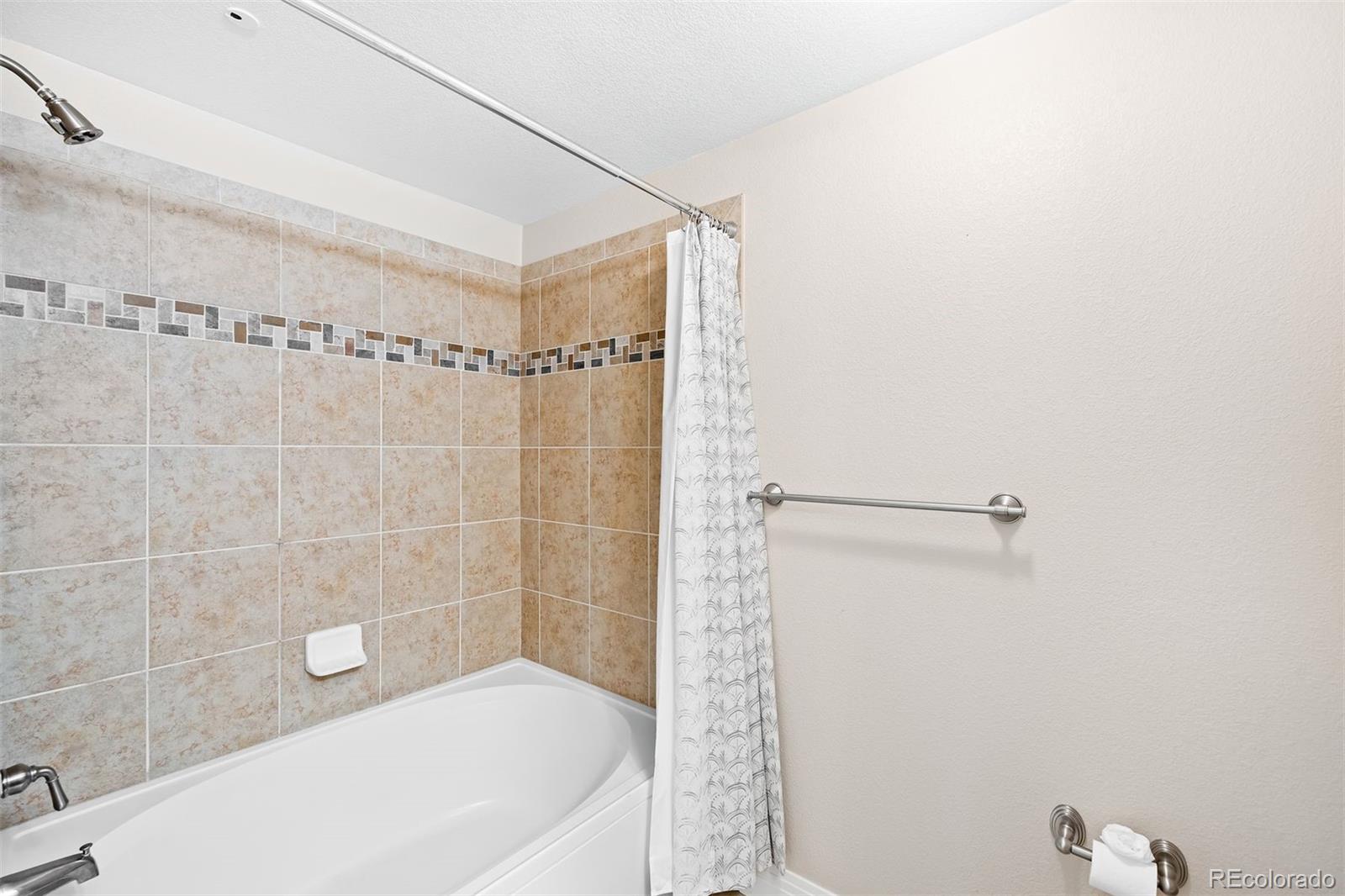 MLS Image #14 for 9019 e panorama circle,centennial, Colorado