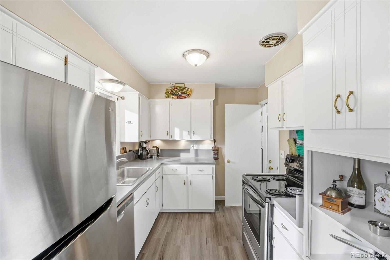 MLS Image #2 for 3712  sheffield lane,colorado springs, Colorado