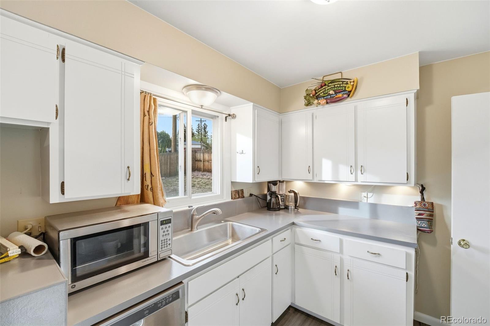 MLS Image #4 for 3712  sheffield lane,colorado springs, Colorado