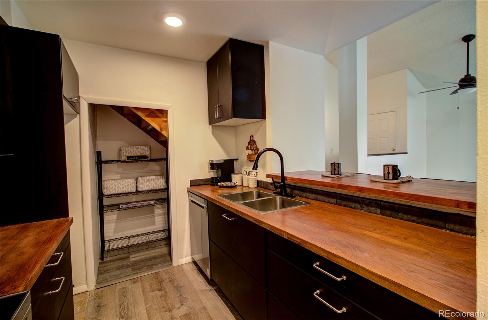 MLS Image #10 for 6660 e mississippi avenue,denver, Colorado