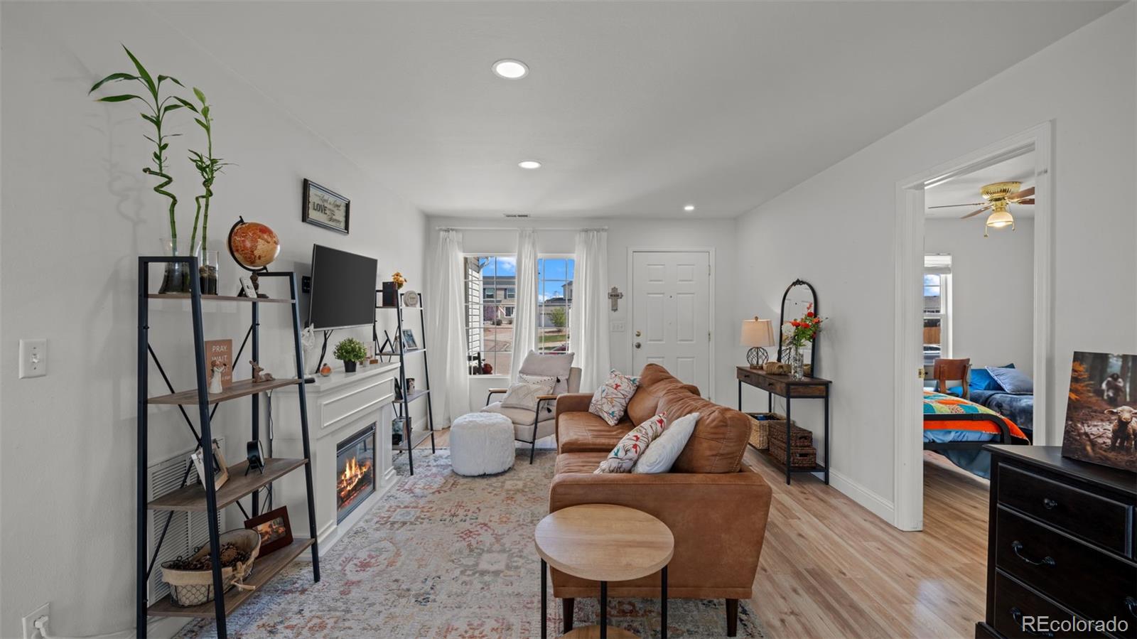 MLS Image #5 for 5492  anna lee way,colorado springs, Colorado