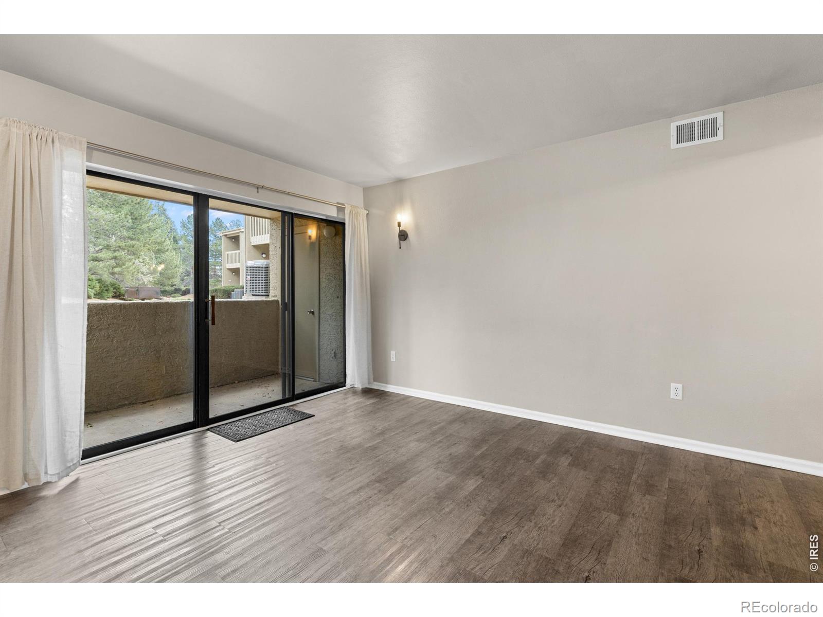 MLS Image #17 for 60 s boulder circle,boulder, Colorado