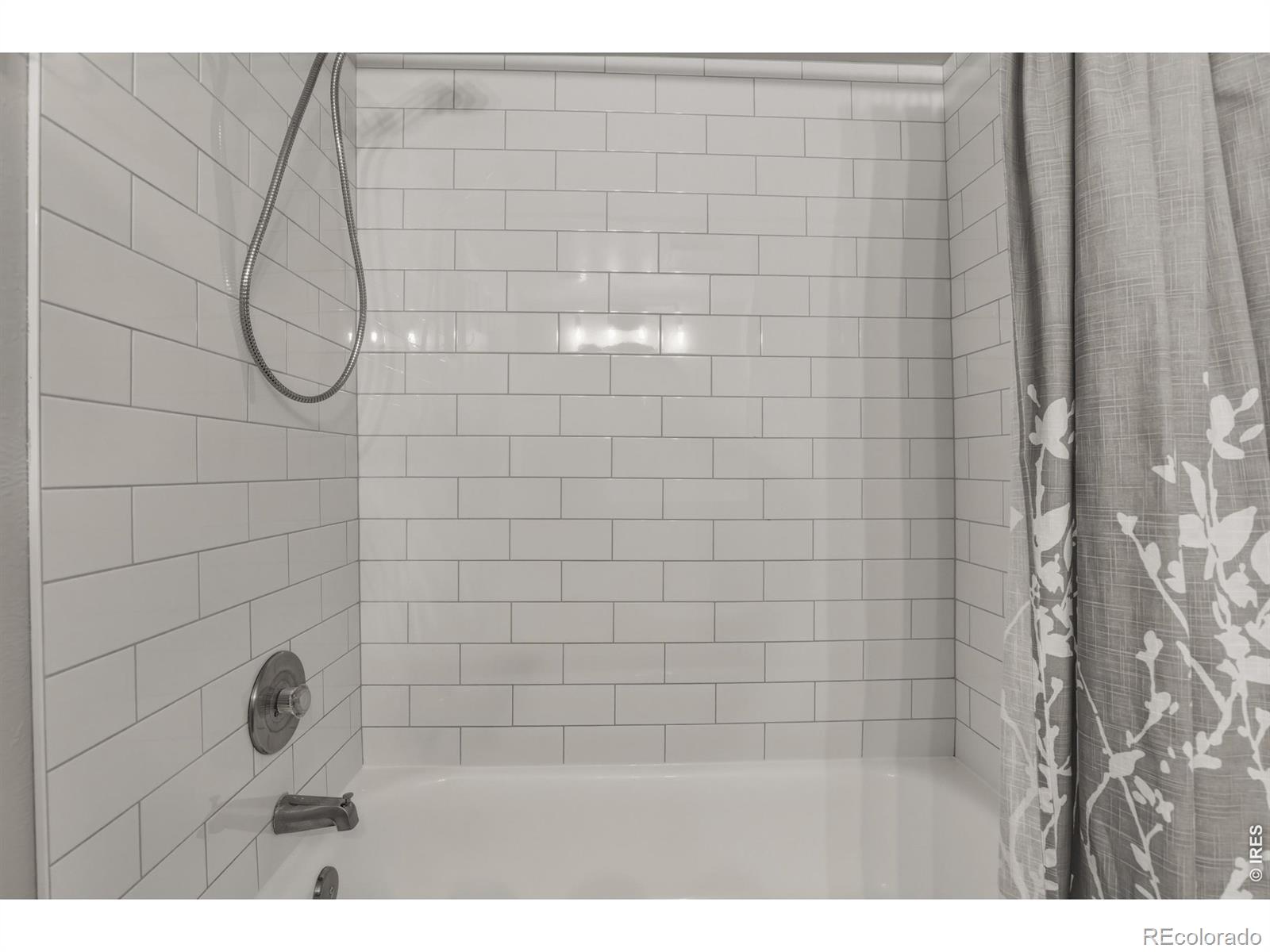 MLS Image #25 for 60 s boulder circle,boulder, Colorado