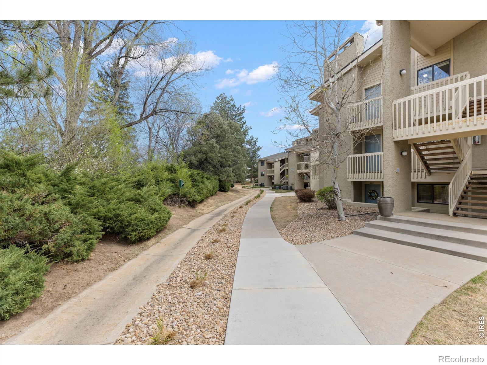 MLS Image #27 for 60 s boulder circle,boulder, Colorado