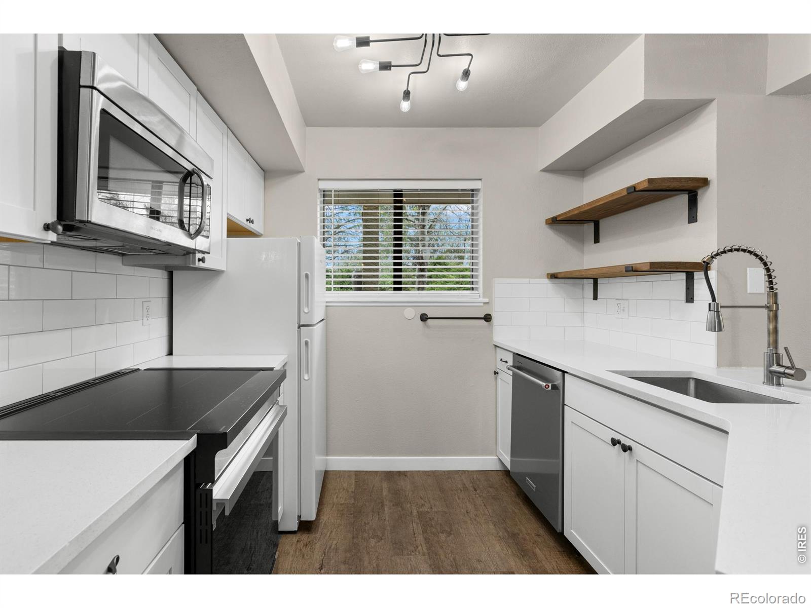 MLS Image #6 for 60 s boulder circle,boulder, Colorado