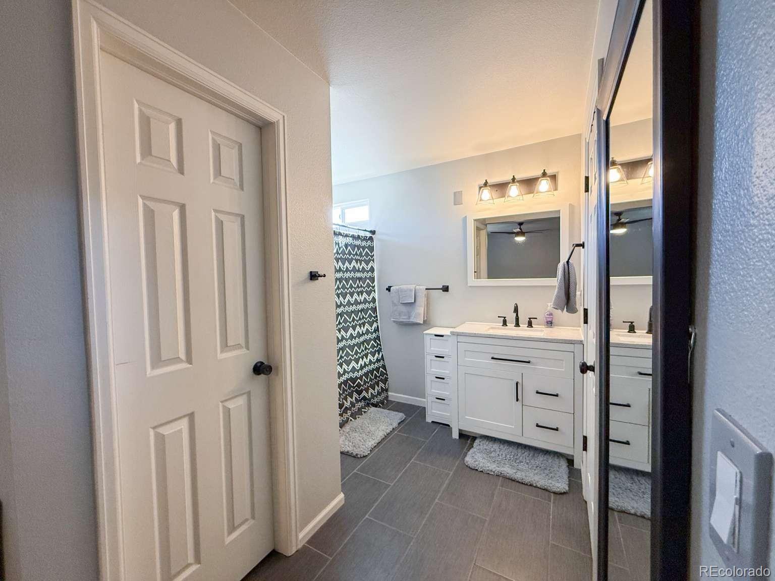MLS Image #16 for 22264 e belleview place,aurora, Colorado