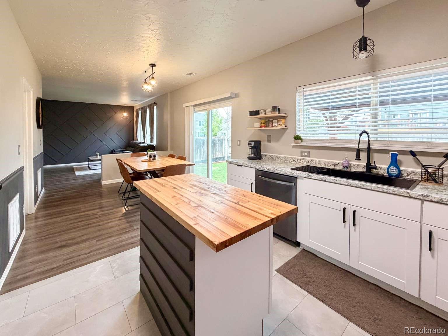 MLS Image #9 for 22264 e belleview place,aurora, Colorado
