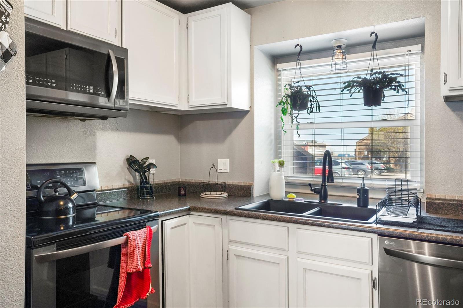 MLS Image #11 for 2469  devonshire court,denver, Colorado