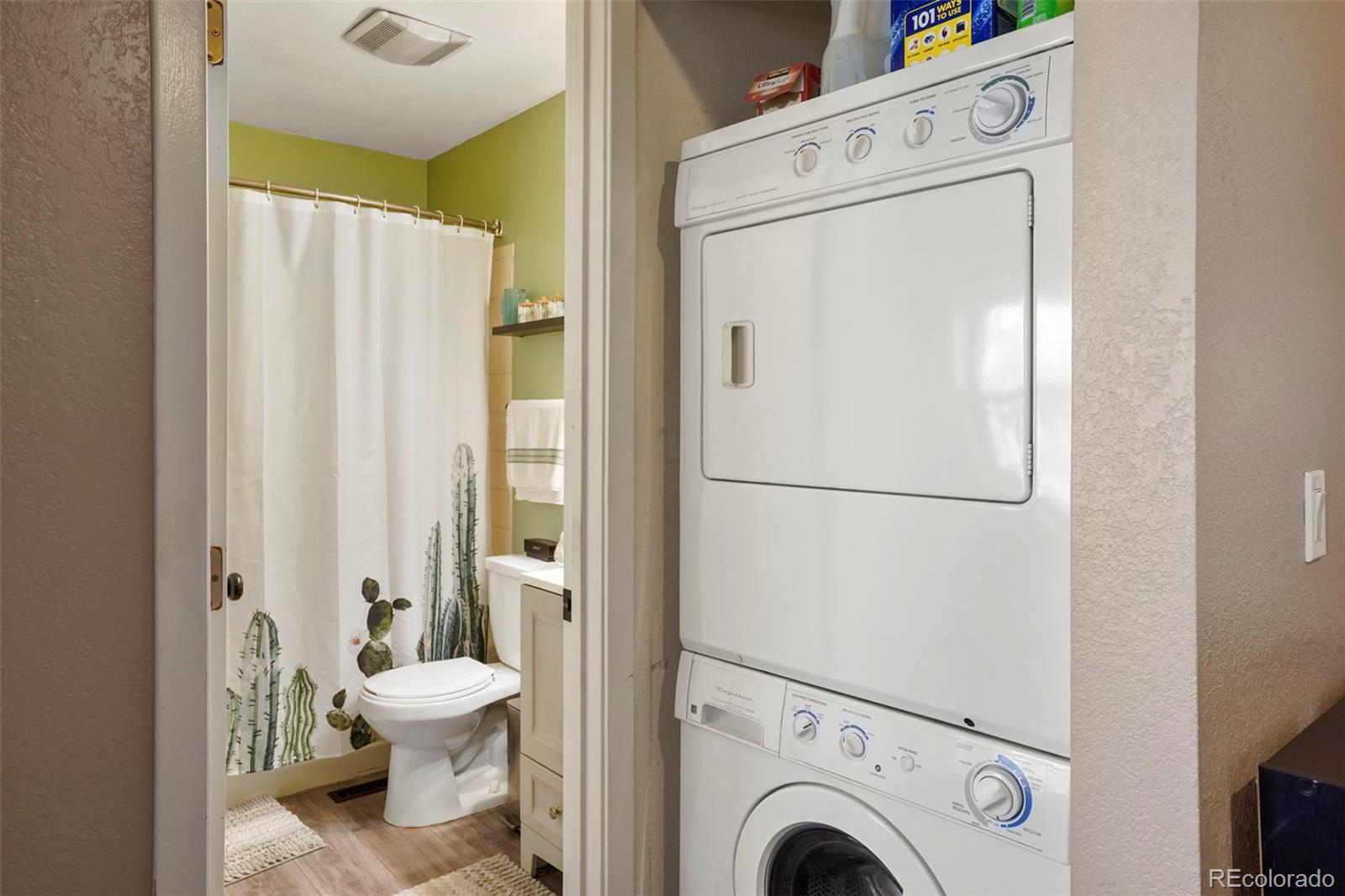 MLS Image #16 for 2469  devonshire court,denver, Colorado