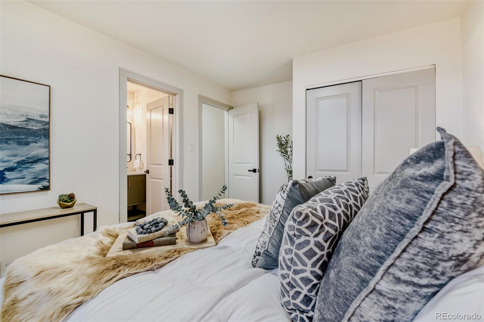 MLS Image #11 for 900  essex drive,denver, Colorado