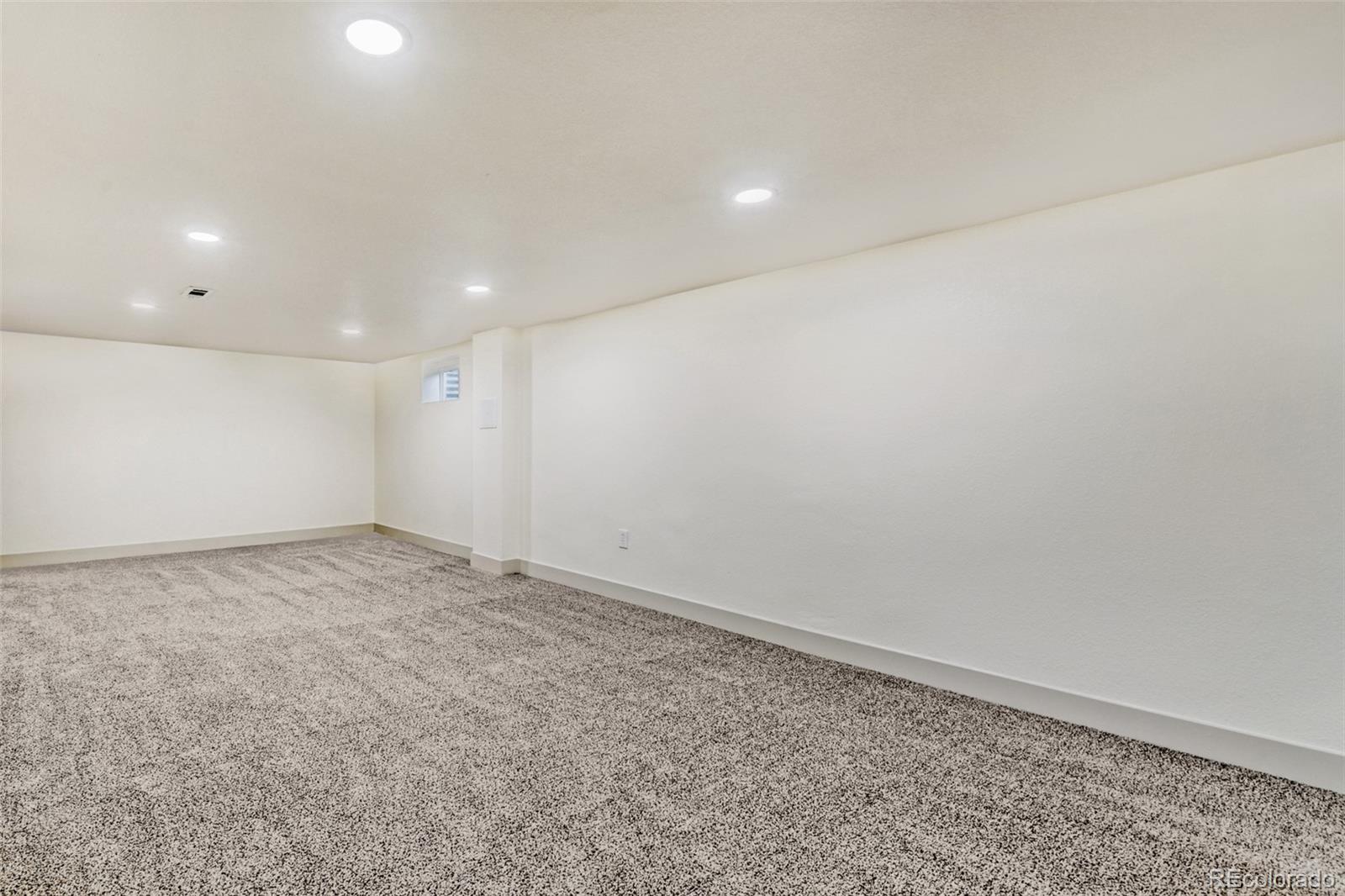 MLS Image #15 for 900  essex drive,denver, Colorado