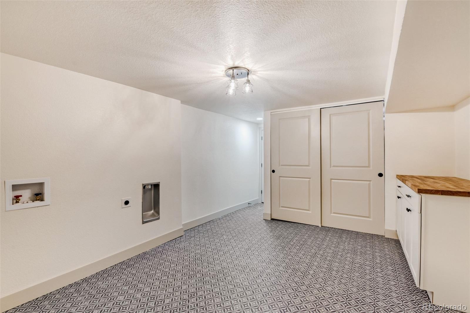 MLS Image #23 for 900  essex drive,denver, Colorado